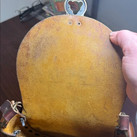 Floral Embroidered Brown Leather Bag 1970’s - Picture 2 of 4